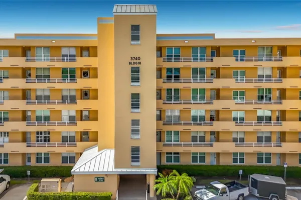 3740 PINEBROOK CIR 607