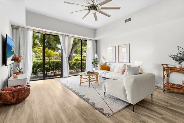 2383 LAKESIDE MEWS D3