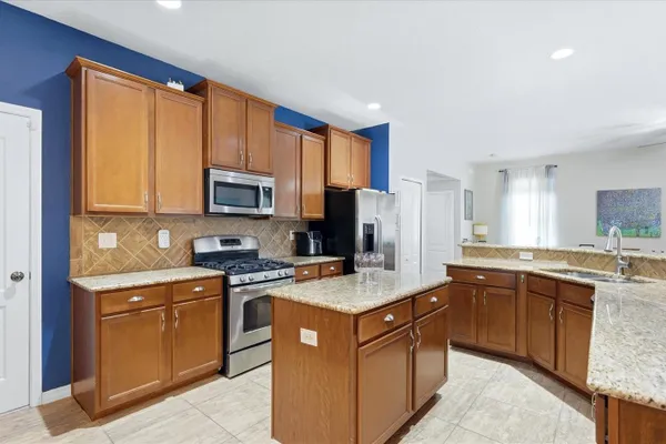 5666 AARON CT
