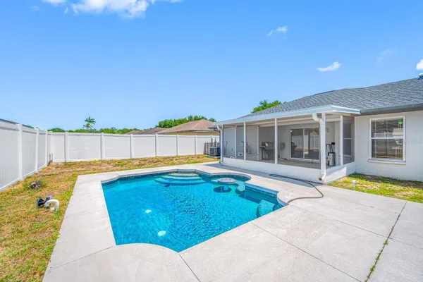 2802 93RD CT