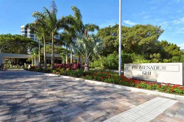 1211 GULF OF MEXICO DR 105