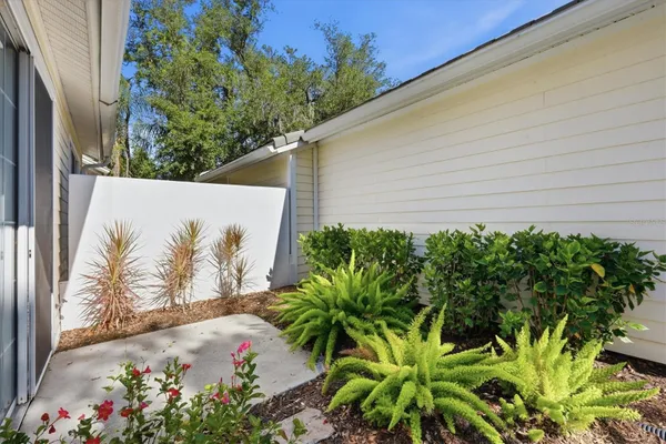 7906 WHITEBRIDGE GLN