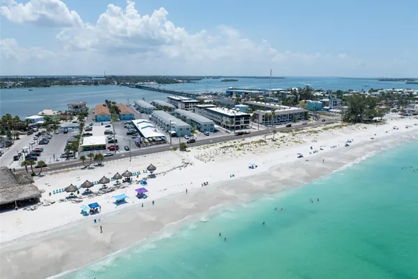 611 GULF DR C27