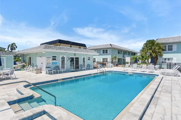 611 GULF DR C27