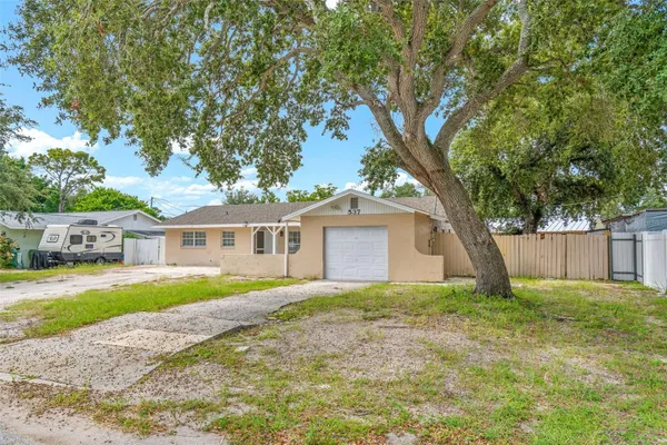 537 MELODY CIR