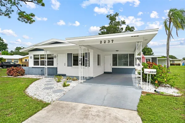 2237 2ND AVE