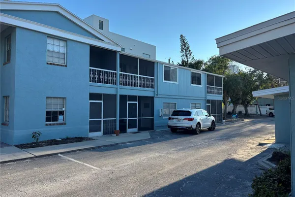 170 ROOSEVELT DR 17