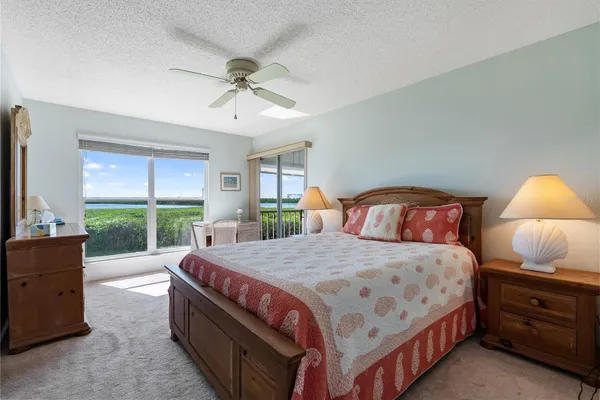 821 AUDUBON DR 821