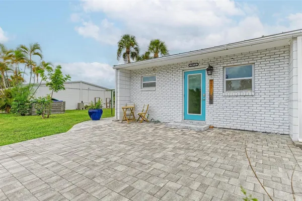 707 SAINT JUDES DR 1