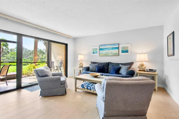 1600 COVE II PL 412