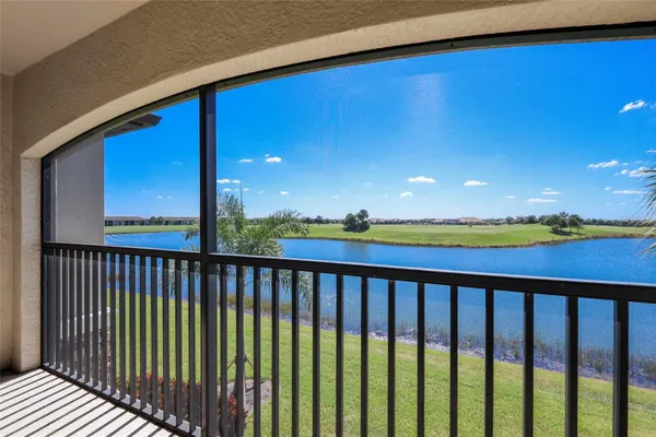 5614 PALMER CIR 206