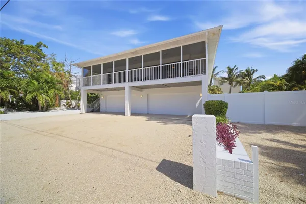 254 GLADIOLUS DR