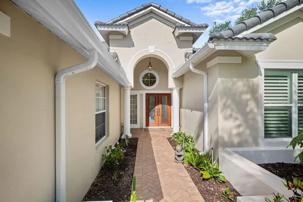 7117 VICTORIA CIR