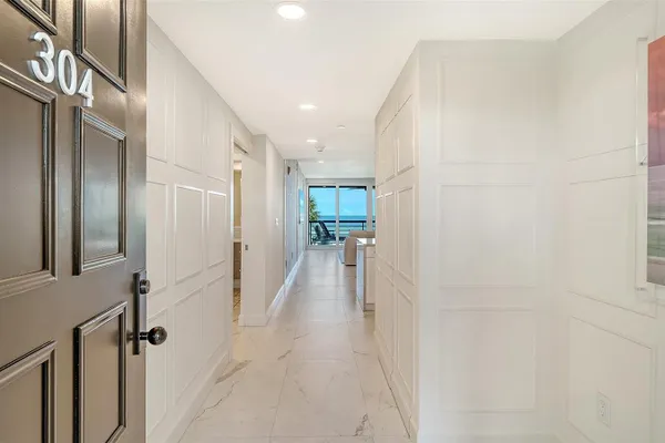5461 GULF OF MEXICO DR 304