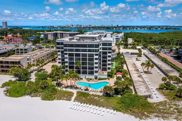 1102 BENJAMIN FRANKLIN DR 810