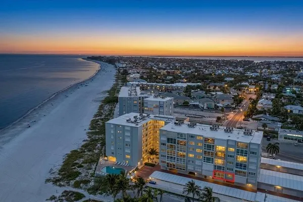 5200 GULF DR 107
