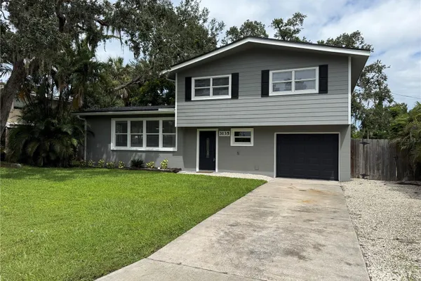 3135 ALTA VISTA ST