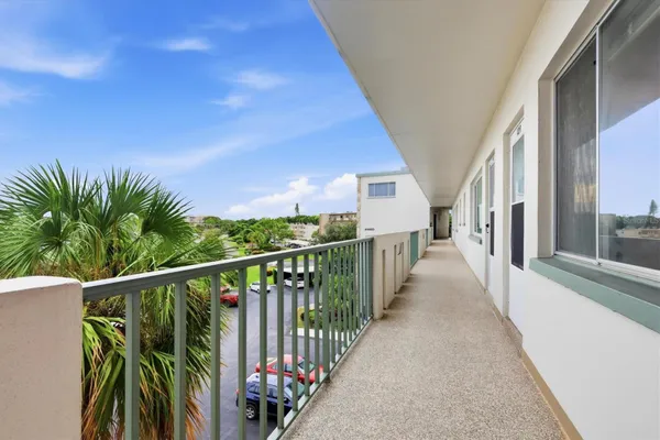 4440 IRONWOOD CIR 409D