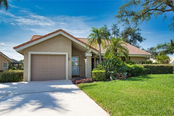 32 INLETS BLVD 32