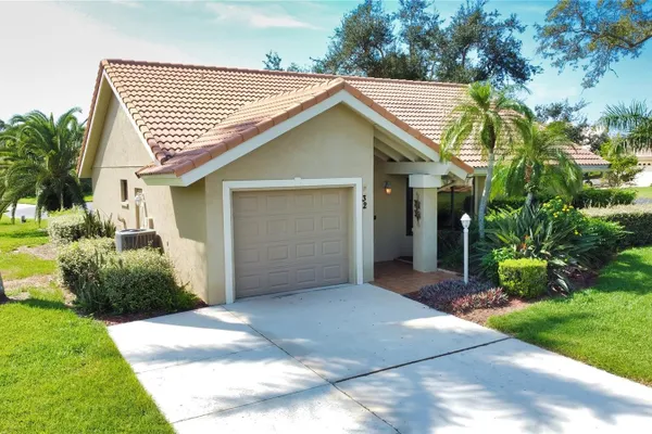 32 INLETS BLVD 32