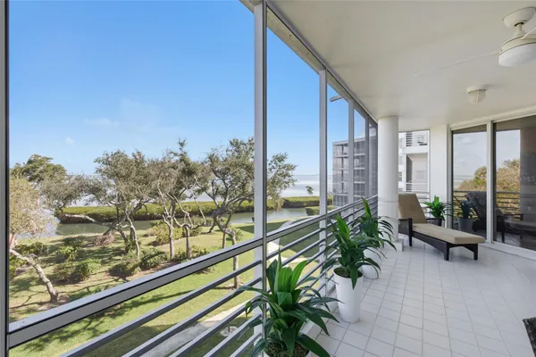 2550 HARBOURSIDE DR 333