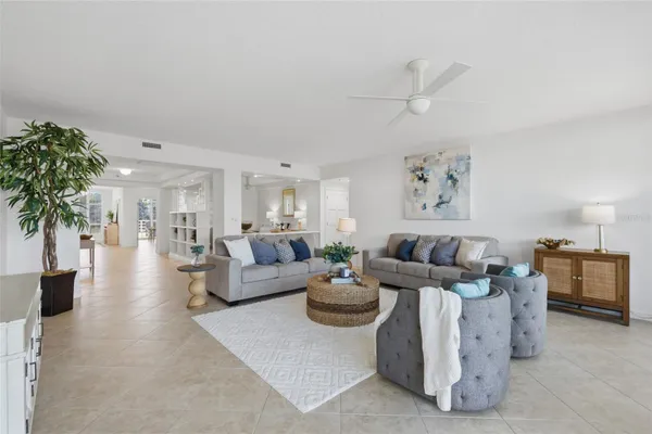 2550 HARBOURSIDE DR 333