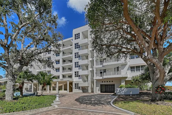 2550 HARBOURSIDE DR 334
