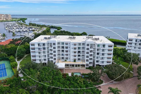 2550 HARBOURSIDE DR 334