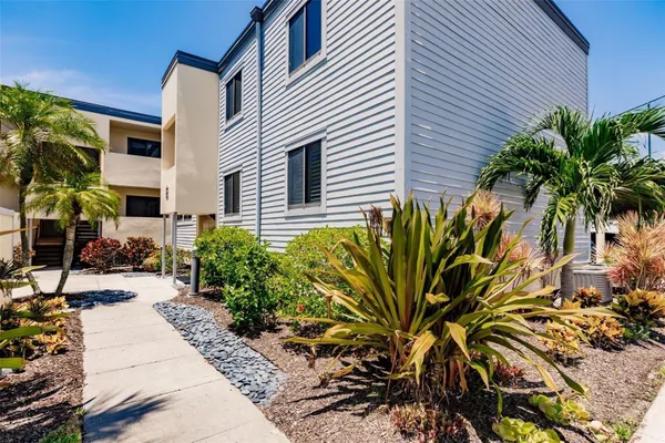 700 GOLDEN BEACH BLVD 222