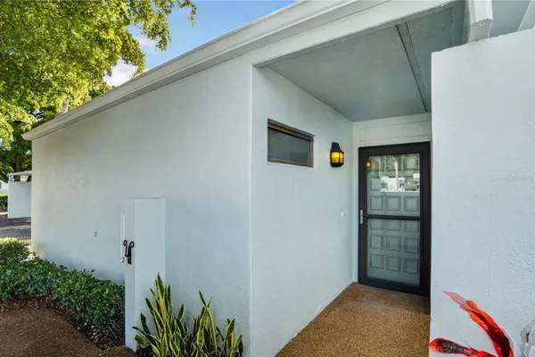 2319 LAKESIDE MEWS B3