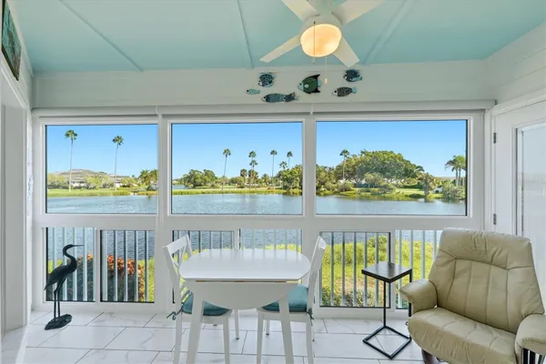 877 AUDUBON DR