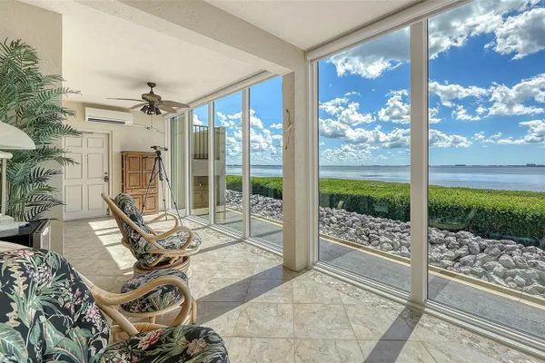 4533 BAY CLUB DR