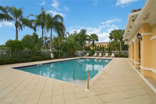 1511 NAPOLI DR