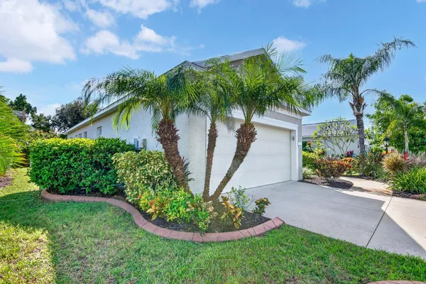 5312 AQUA BREEZE DR
