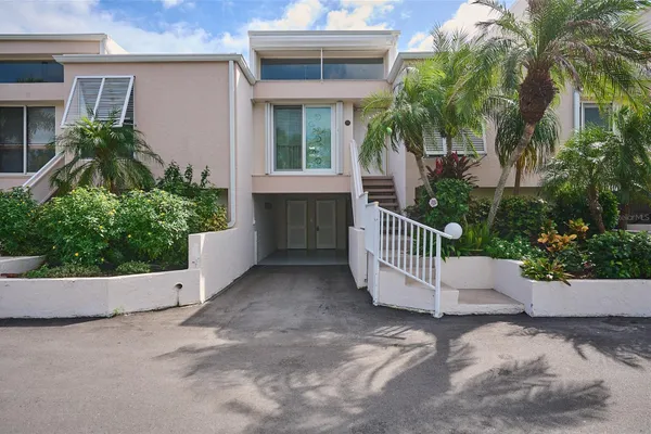 3803 E BAY DR 9