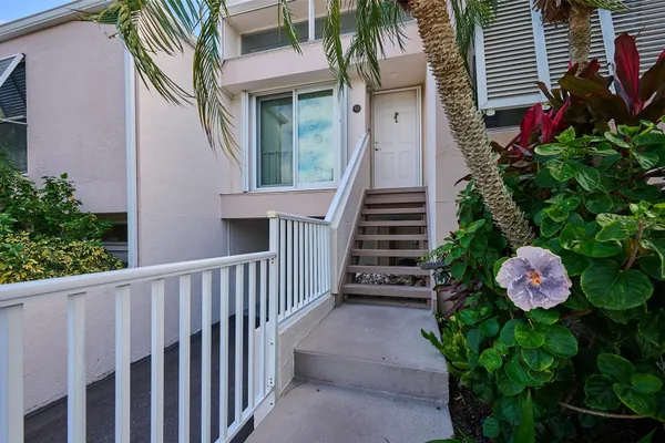 3803 E BAY DR 9