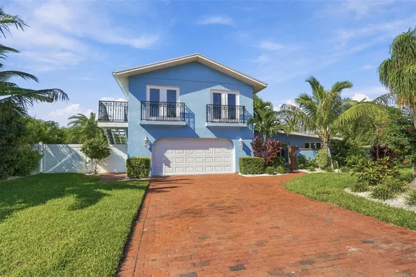 528 KEY ROYALE DR