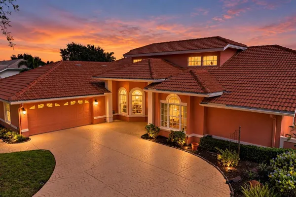 8938 WILD DUNES DR