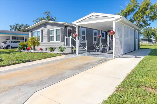 105 MEADOW CIR