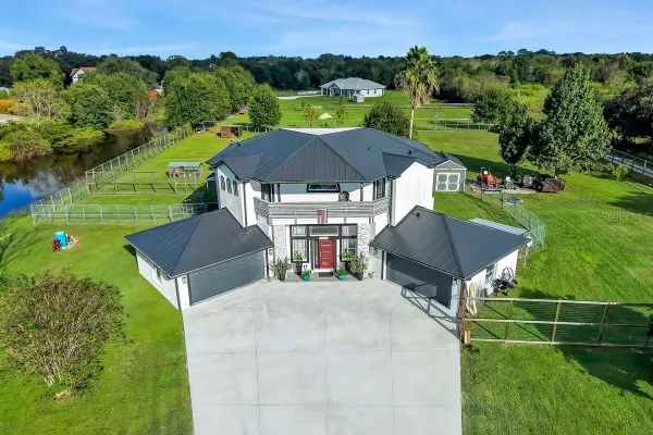 3810 BARTON COUNTRY TRL