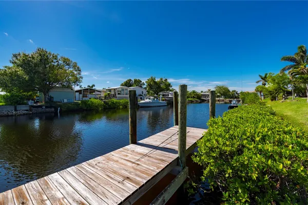 4220 DELTONA DR