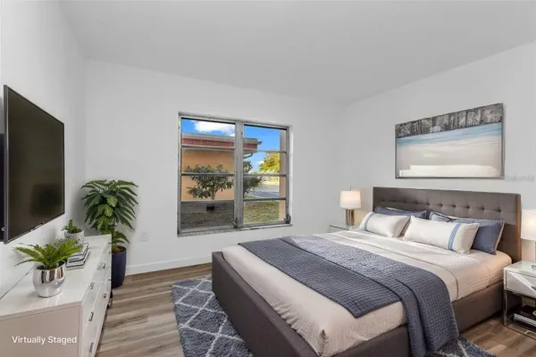2290 AARON ST 109