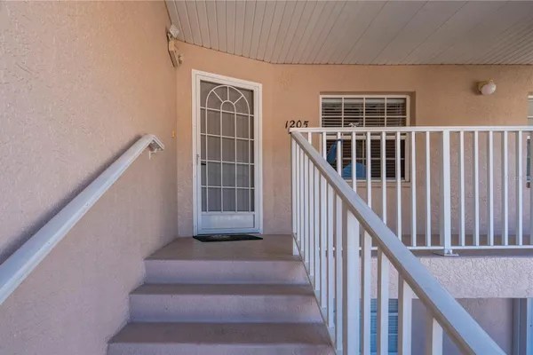 11644 SW EGRET CIR 1205