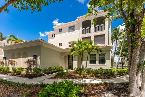 3485 SUNSET KEY CIR 101