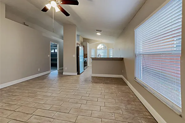 1604 CHATHAM CIR