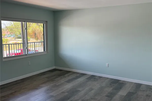 1258 BARBARA DR 202