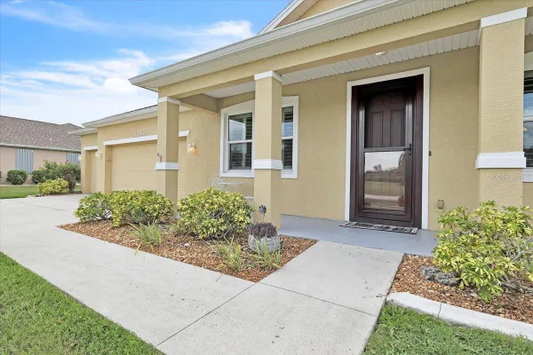 12933 SW PEMBROKE CIR