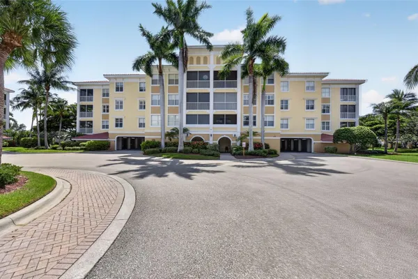 255 W END DR 4308