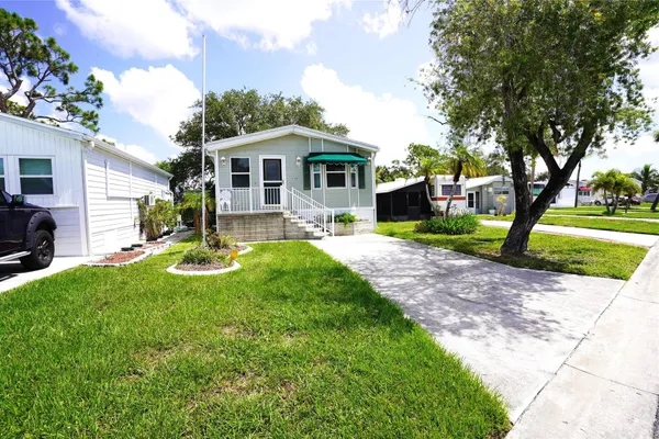 125 BROOKSHIRE DR