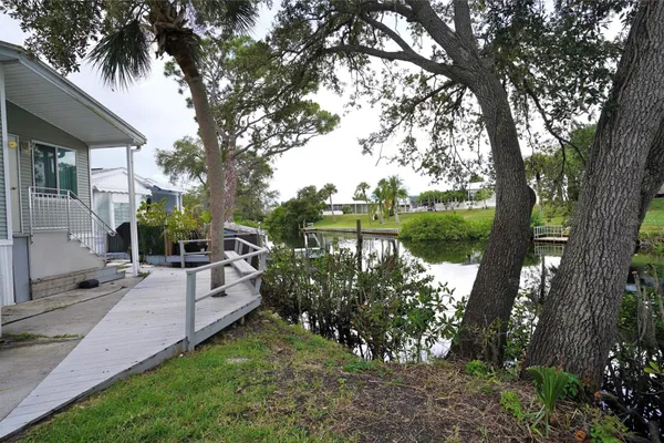 125 BROOKSHIRE DR